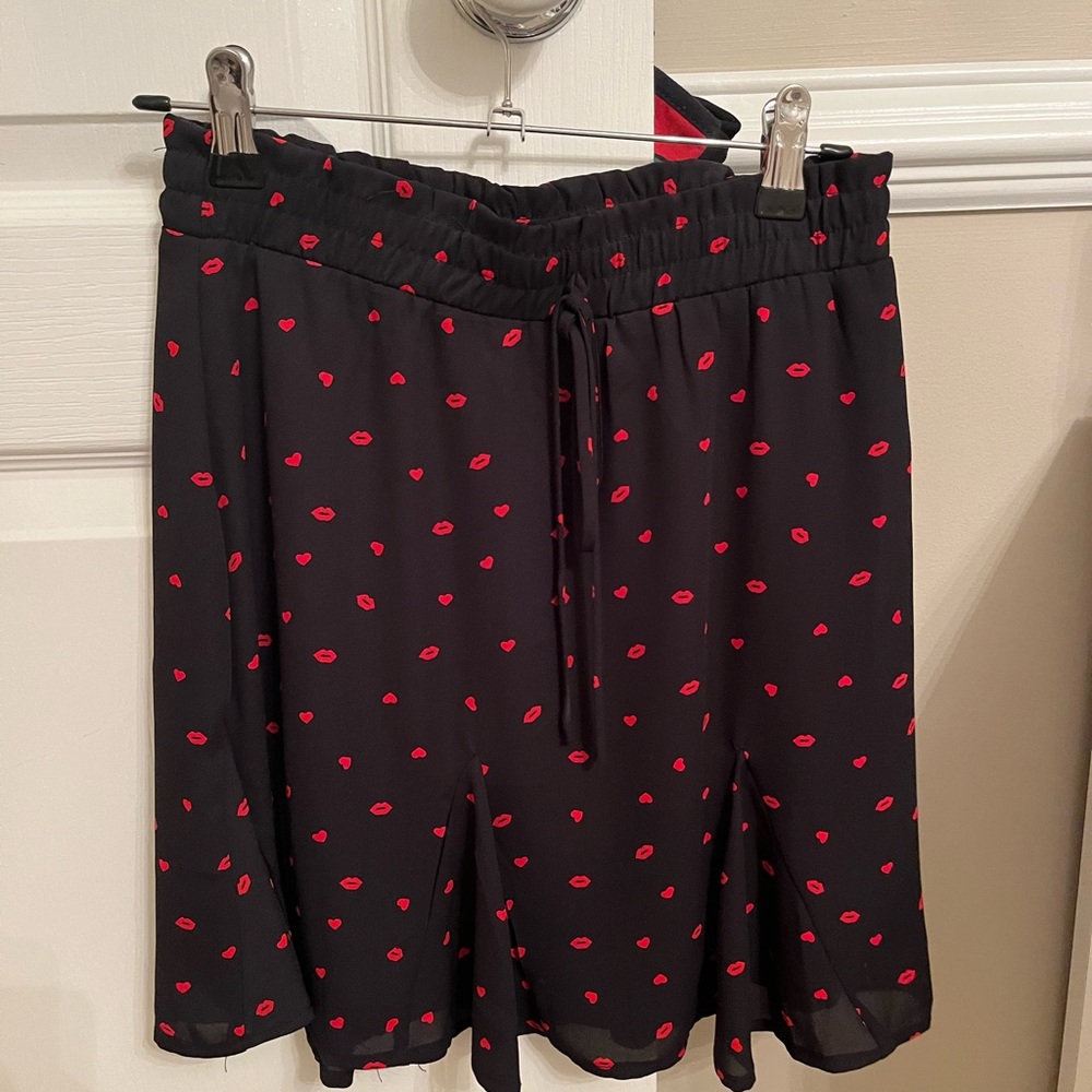 Flowy Kiss Skirt